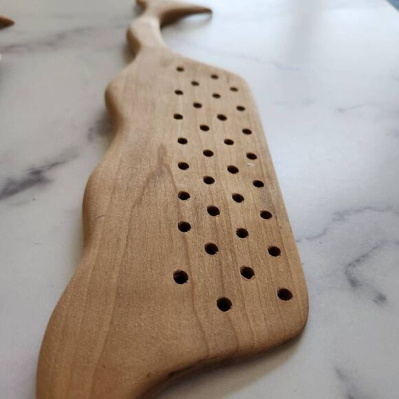 Wooden whale teaspoon spank paddle kitchen ocean nautical decor set of 2 - Picture 3 of 5